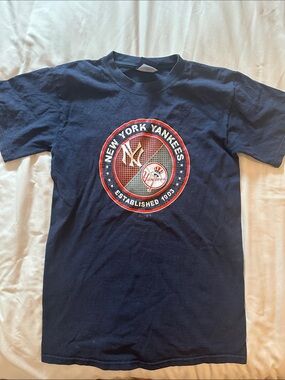 Vintage Cooperstown Collection New York Yankees Navy Graphic Logo Tee